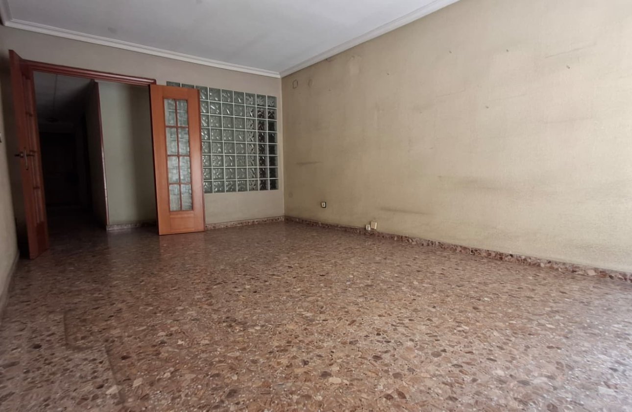 Resale - Apartment / flat - Orihuela - Zona Centro