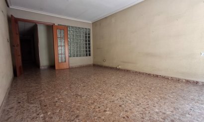 Resale - Apartment / flat - Orihuela - Zona Centro