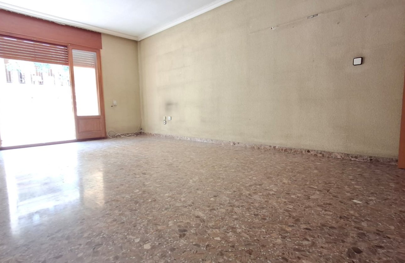 Resale - Apartment / flat - Orihuela - Zona Centro