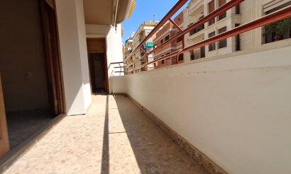 Resale - Apartment / flat - Orihuela - Zona Centro