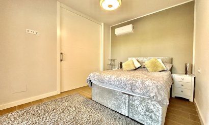 Resale - Apartment / flat - Orihuela Costa - Villamartin
