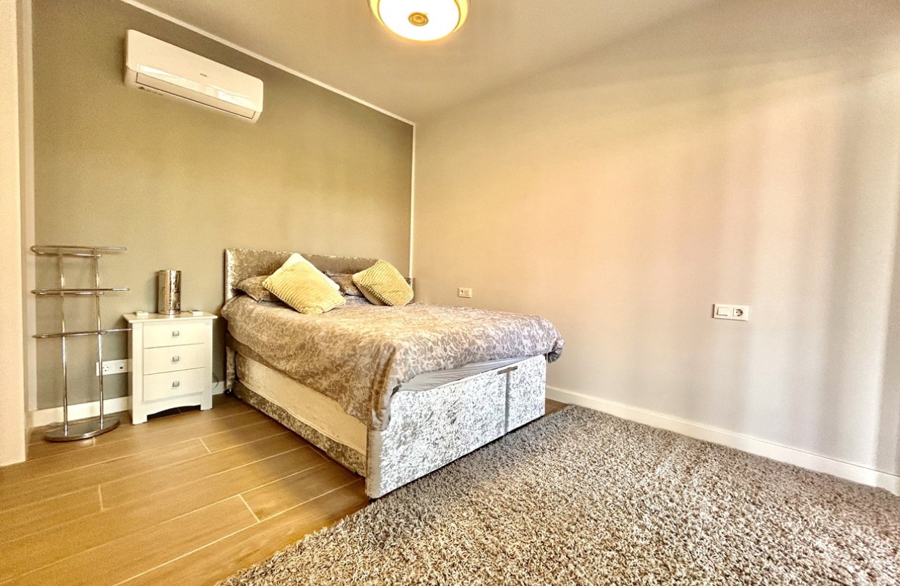 Resale - Apartment / flat - Orihuela Costa - Villamartin