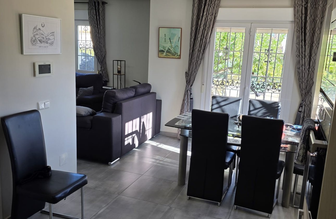 Resale - Villa - Orihuela Costa - Los Dolses