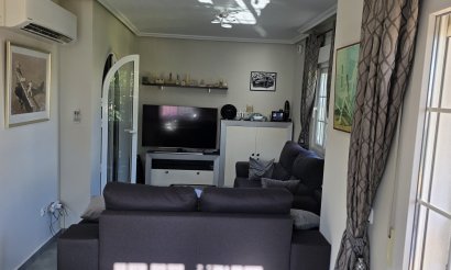 Resale - Villa - Orihuela Costa - Los Dolses