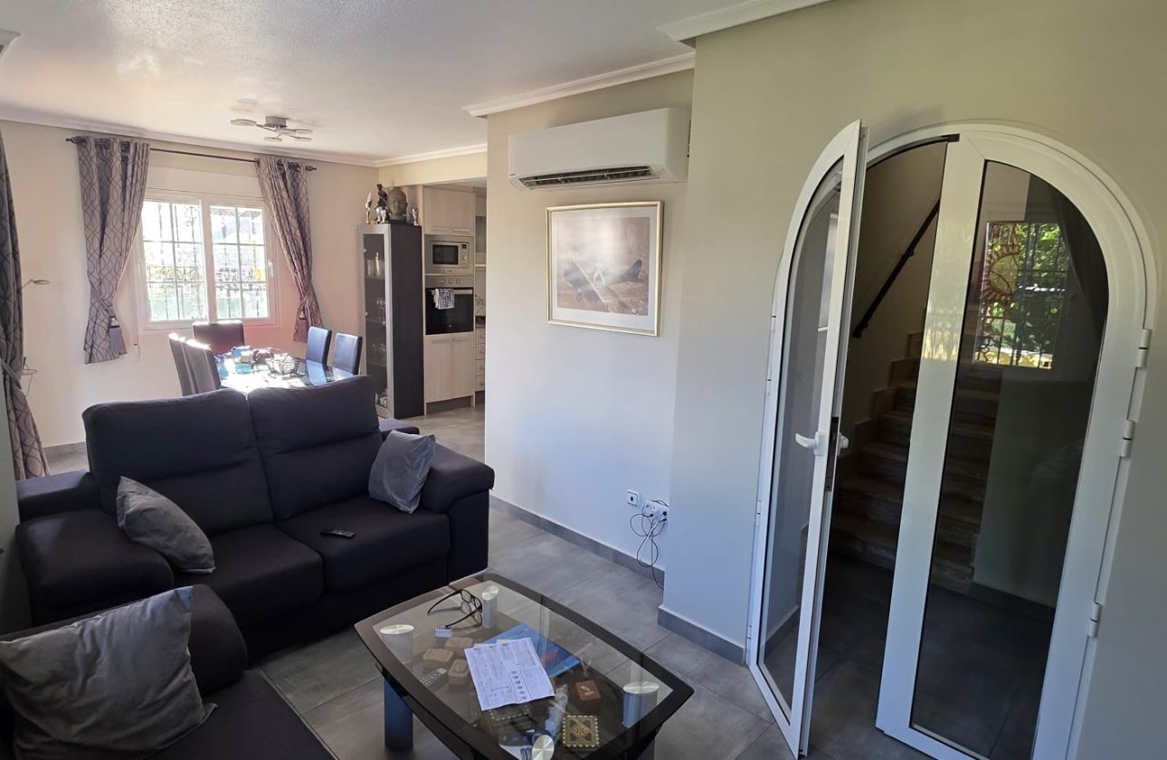 Resale - Villa - Orihuela Costa - Los Dolses