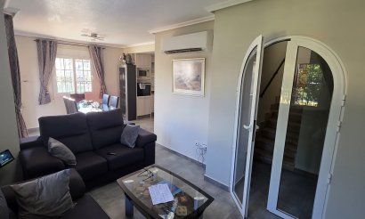 Resale - Villa - Orihuela Costa - Los Dolses