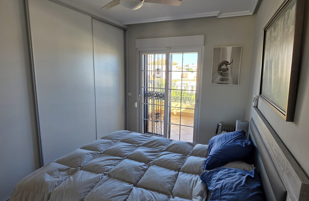 Resale - Villa - Orihuela Costa - Los Dolses
