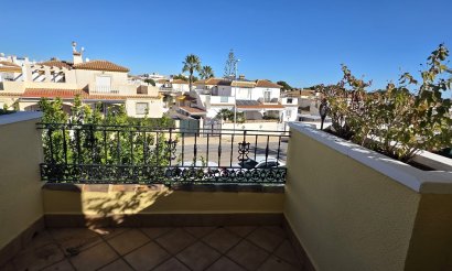 Resale - Villa - Orihuela Costa - Los Dolses
