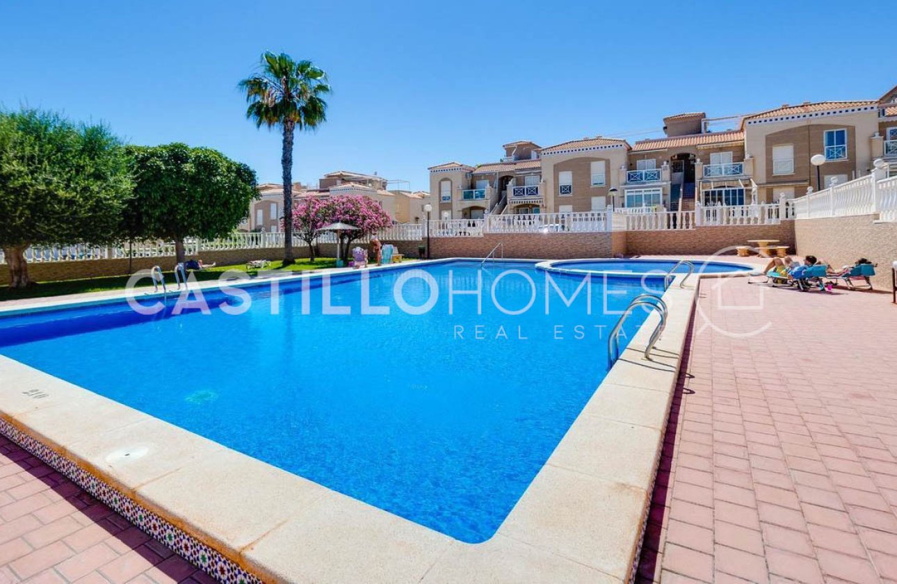 Resale - Bungalow - Torrevieja - Altos de la Bahía
