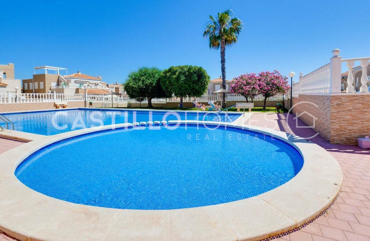 Resale - Bungalow - Torrevieja - Altos de la Bahía