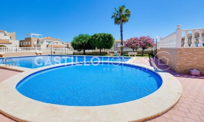 Resale - Bungalow - Torrevieja - Altos de la Bahía
