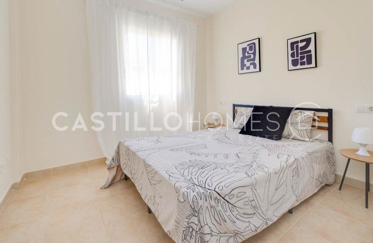 Resale - Bungalow - Torrevieja - Altos de la Bahía