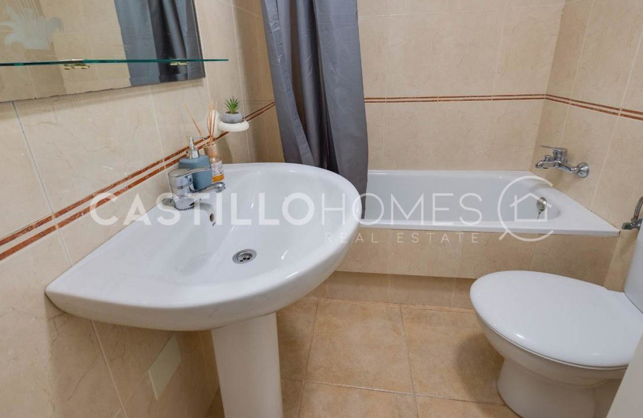 Resale - Bungalow - Torrevieja - Altos de la Bahía