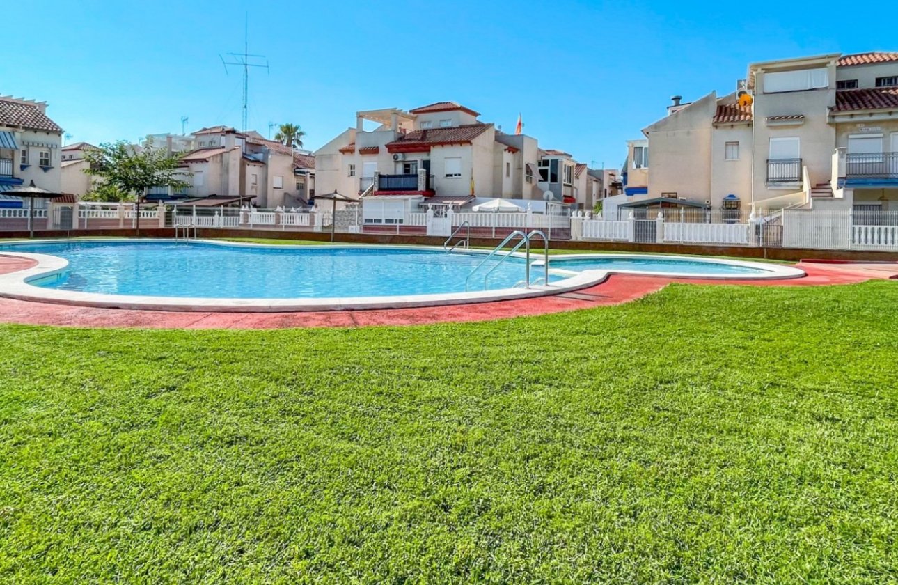 Resale - Bungalow - Orihuela Costa - Playa Flamenca