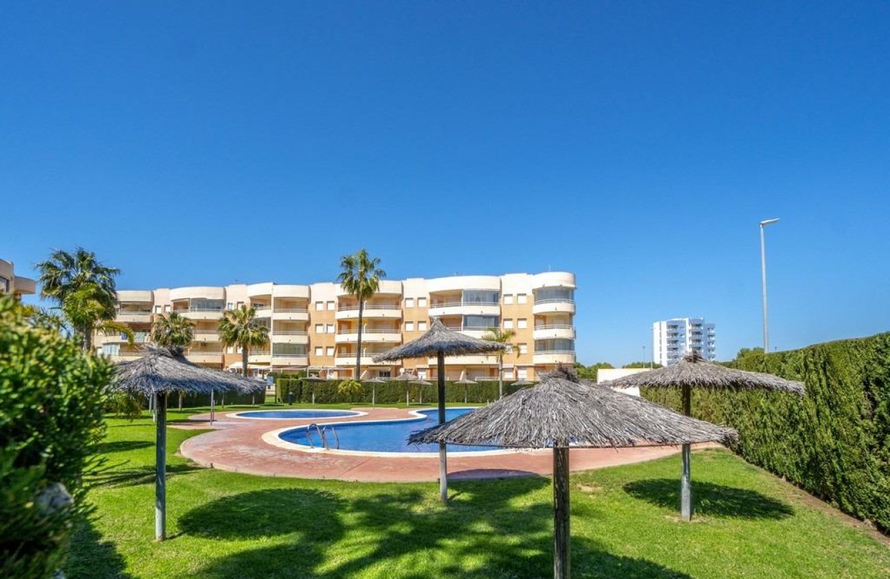 Resale - Apartment / flat - Dehesa de Campoamor - Campoamor