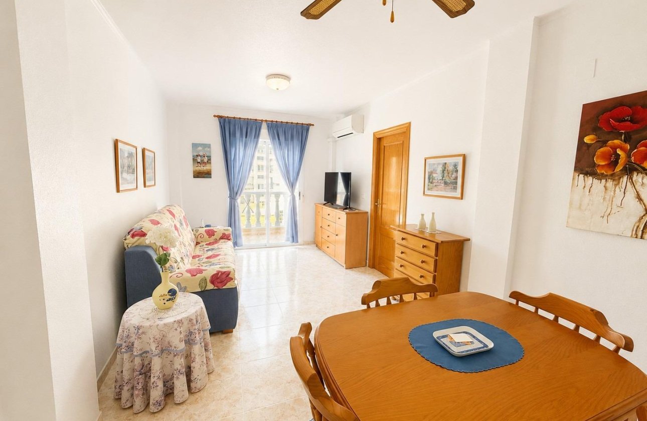 Resale - Apartment / flat - Torrevieja - Playa del Cura