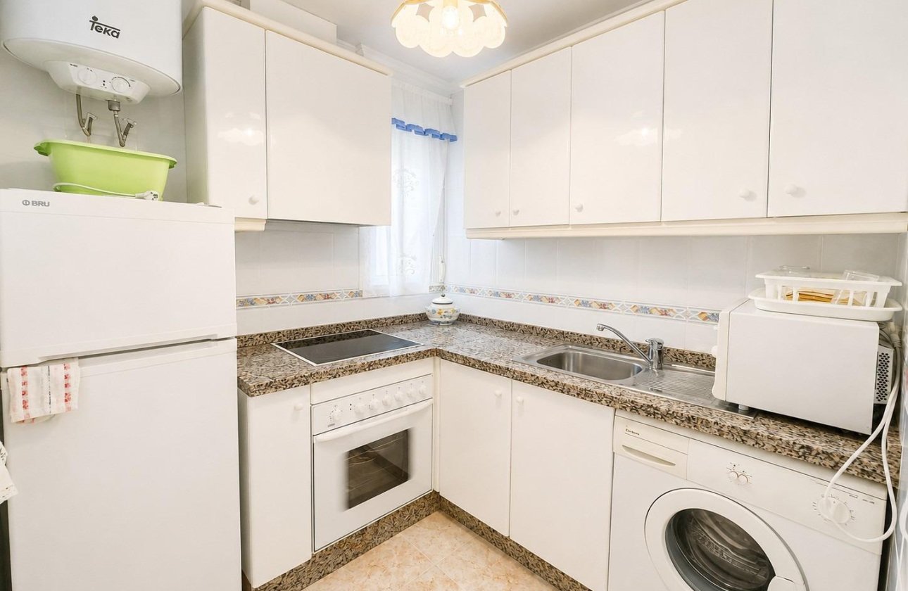 Resale - Apartment / flat - Torrevieja - Playa del Cura