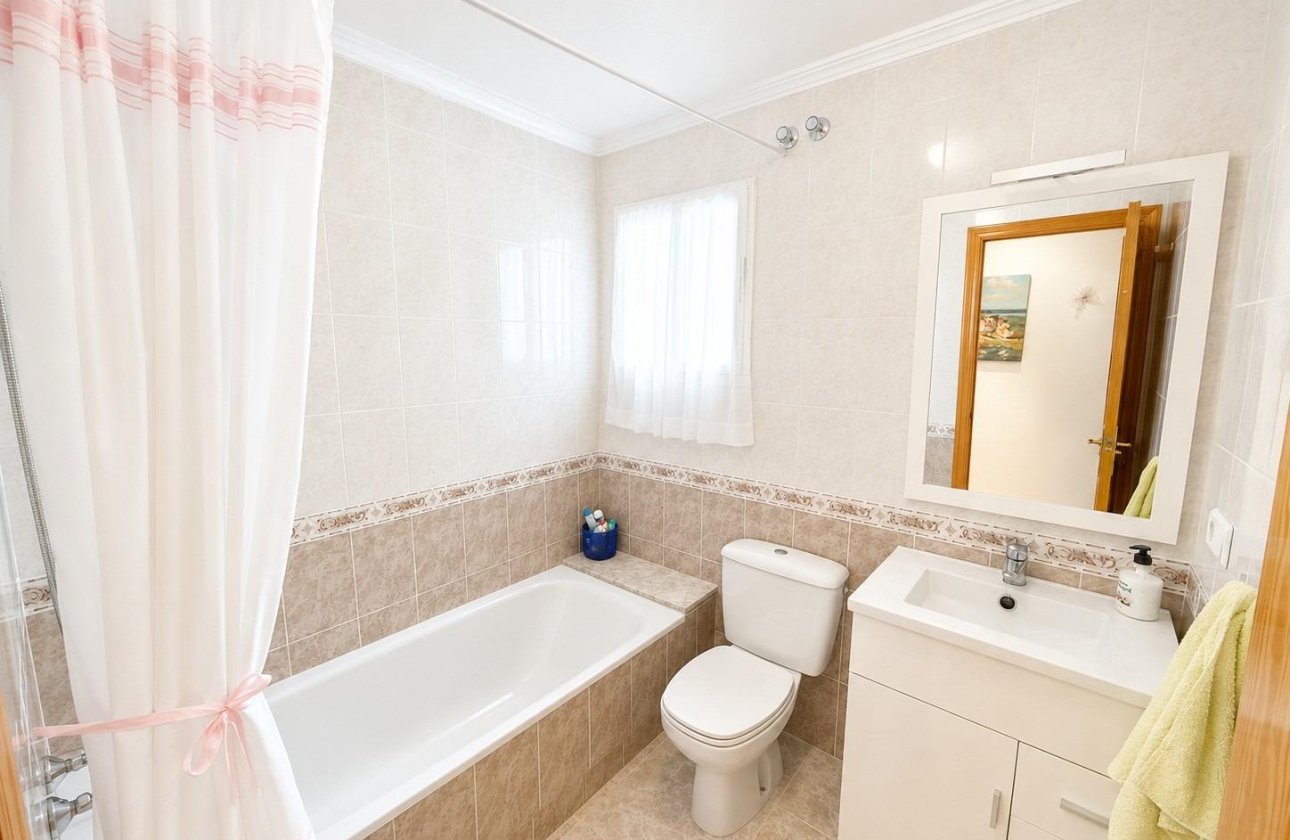 Resale - Apartment / flat - Torrevieja - Playa del Cura