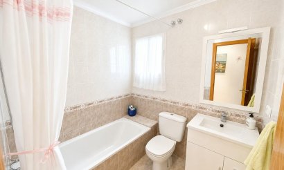 Resale - Apartment / flat - Torrevieja - Playa del Cura