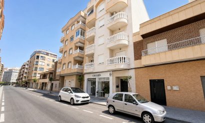 Resale - Apartment / flat - Torrevieja - Playa del Cura