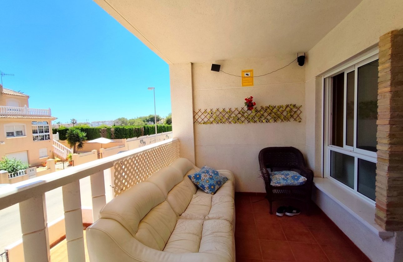 Resale - Apartment / flat - Orihuela Costa - Villamartin