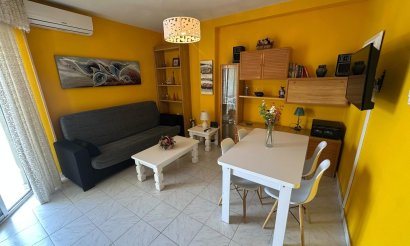 Resale - Apartment / flat - Torrevieja - La Mata pueblo