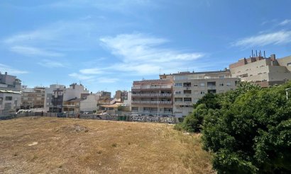 Resale - Apartment / flat - Torrevieja - La Mata pueblo