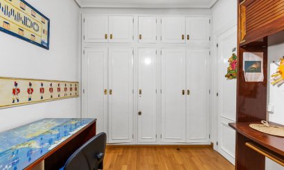 Reventa - Apartamento / piso - Torrevieja - Centro - Muelle Pesquero