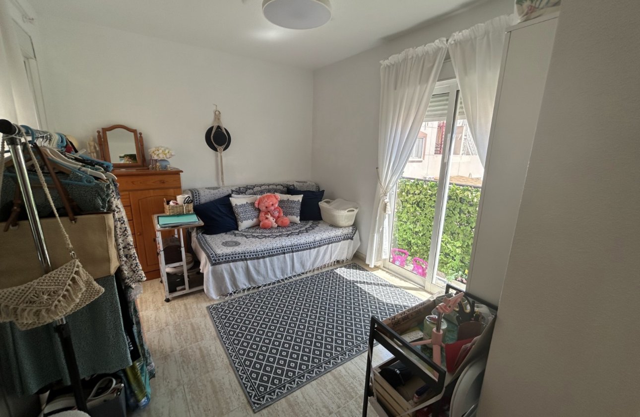 Resale - Apartment / flat - Orihuela Costa - Villamartín