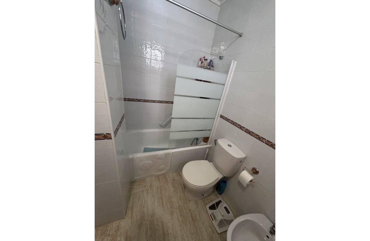 Resale - Apartment / flat - Orihuela Costa - Villamartín