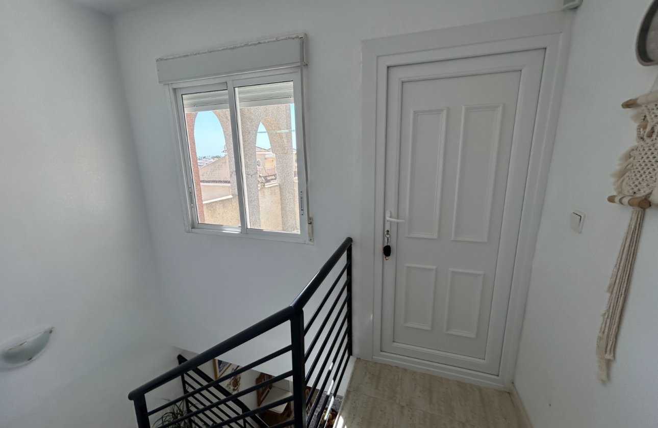 Resale - Apartment / flat - Orihuela Costa - Villamartín