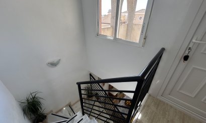 Resale - Apartment / flat - Orihuela Costa - Villamartín