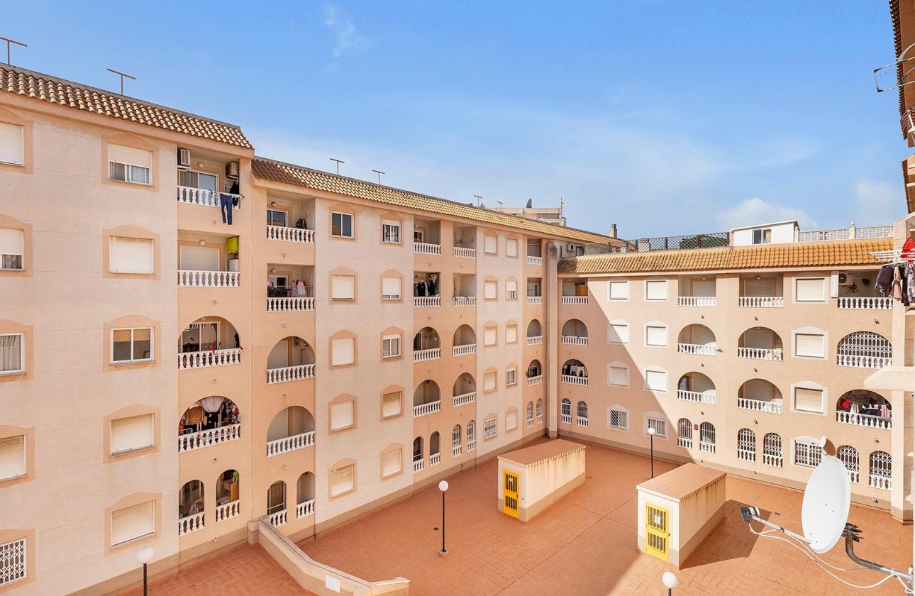 Resale - Apartment / flat - Torrevieja - Estacion de autobuses