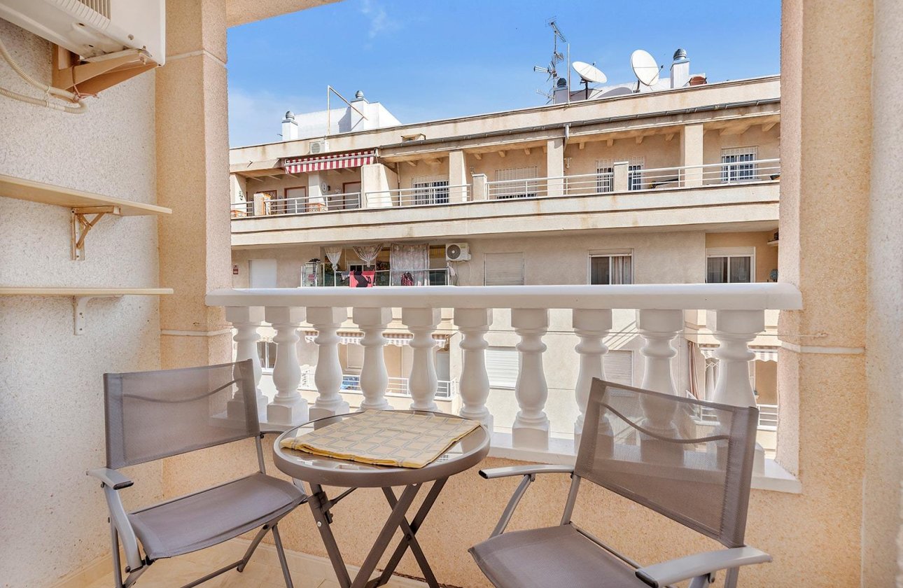 Resale - Apartment / flat - Torrevieja - Estacion de autobuses