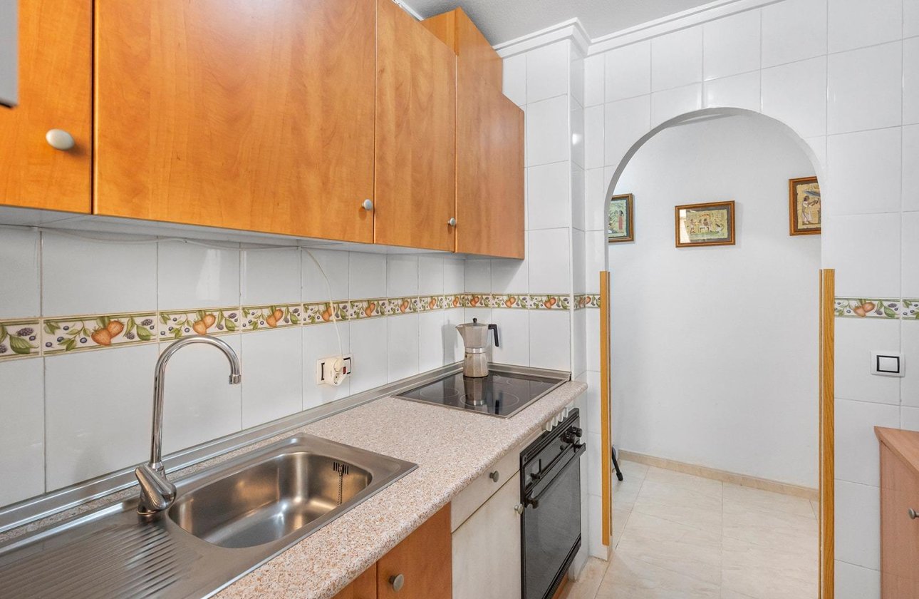 Resale - Apartment / flat - Torrevieja - Estacion de autobuses