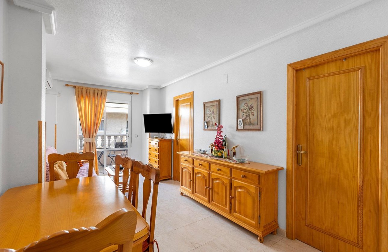Resale - Apartment / flat - Torrevieja - Estacion de autobuses