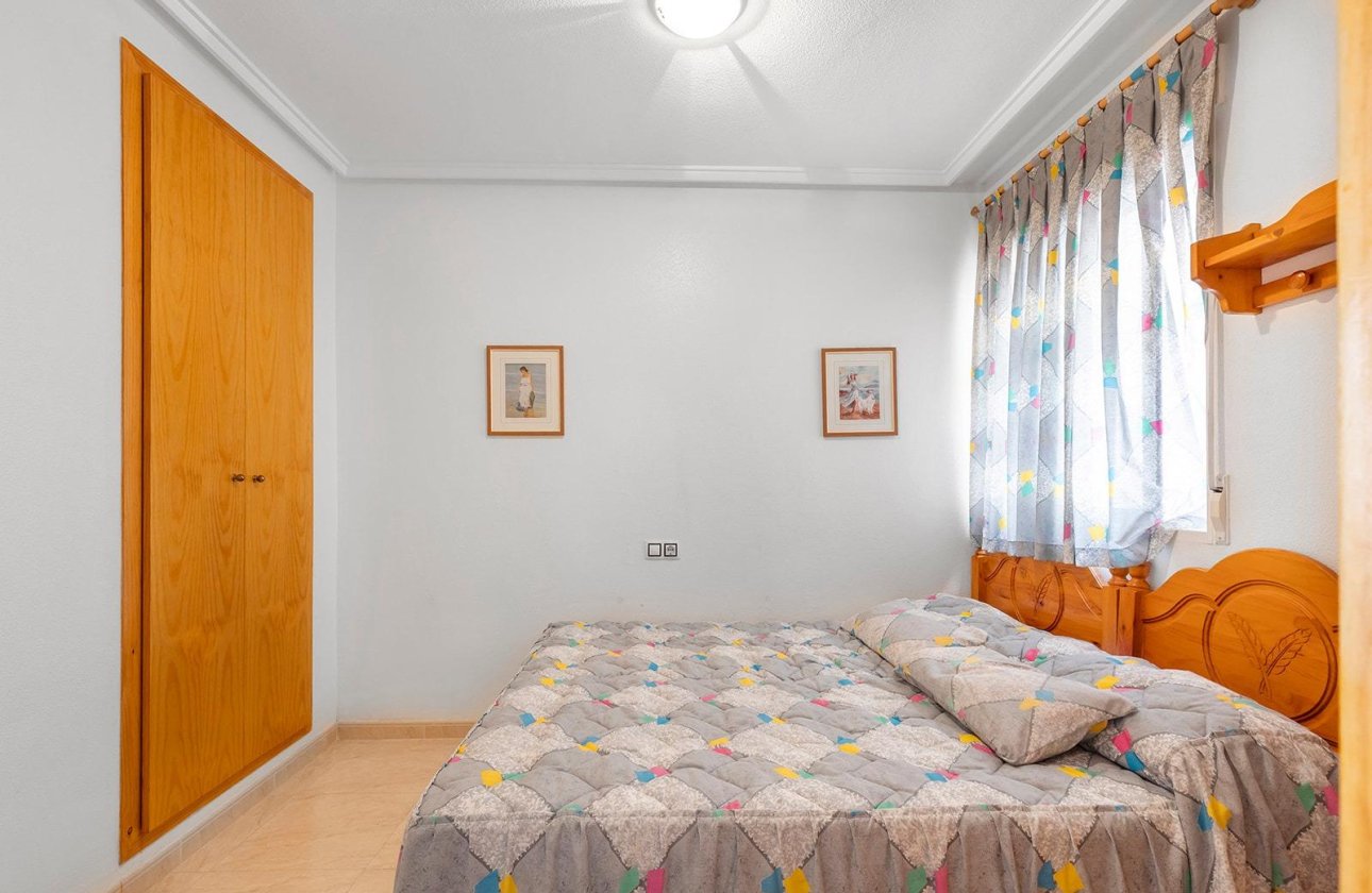Resale - Apartment / flat - Torrevieja - Estacion de autobuses