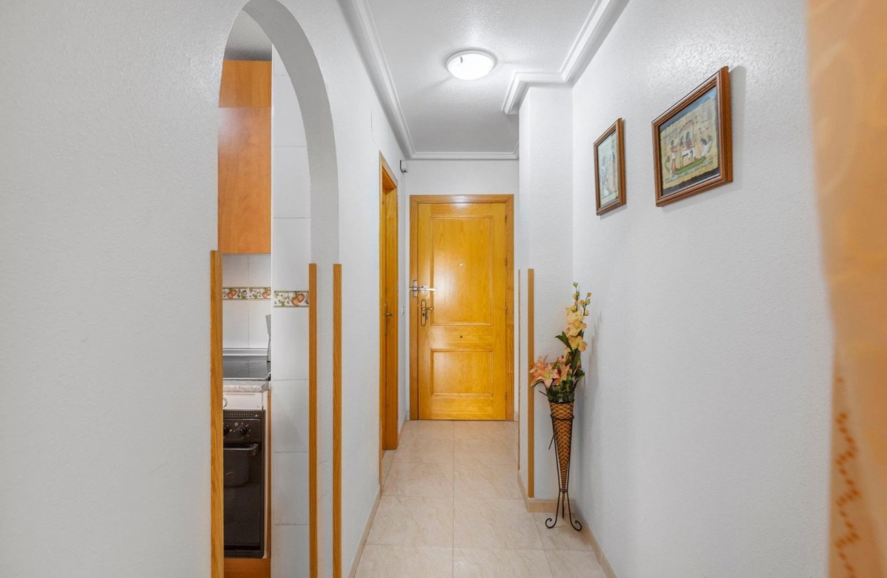 Resale - Apartment / flat - Torrevieja - Estacion de autobuses