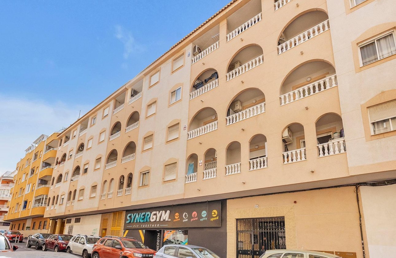 Resale - Apartment / flat - Torrevieja - Estacion de autobuses