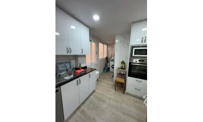 Resale - Apartment / flat - Torrevieja - Playa de los Locos