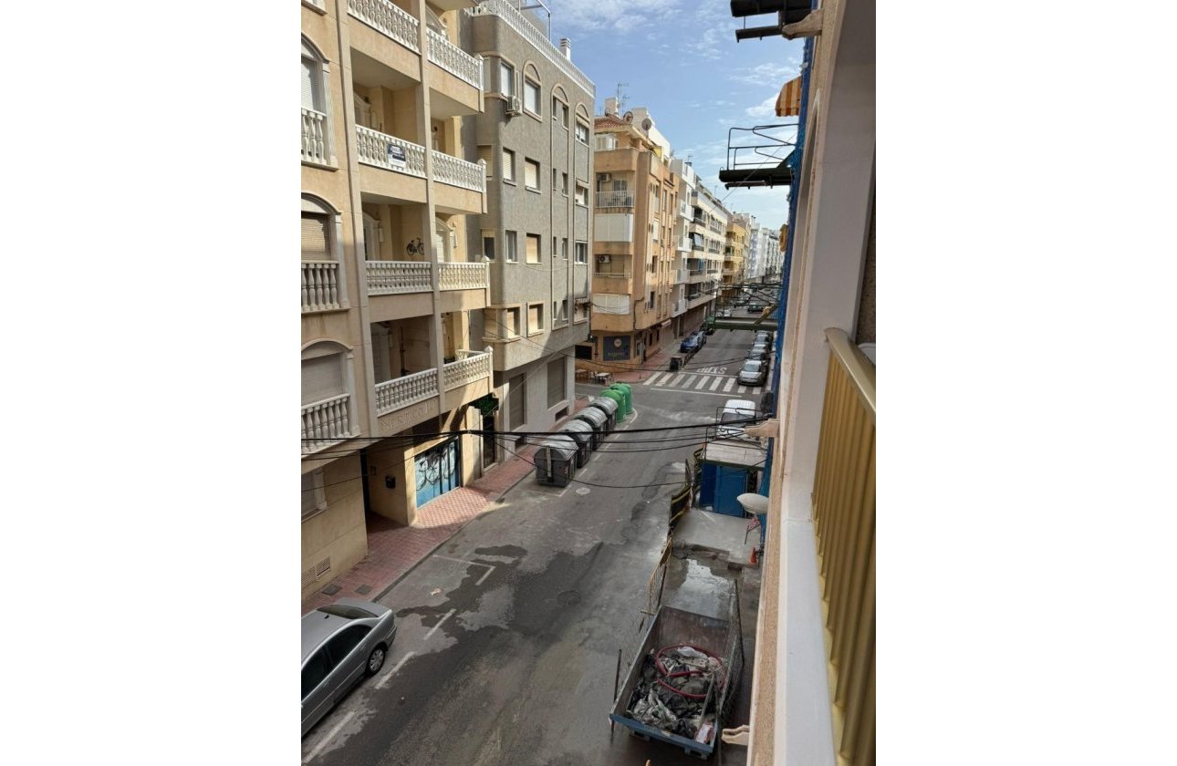 Resale - Apartment / flat - Torrevieja - Playa de los Locos