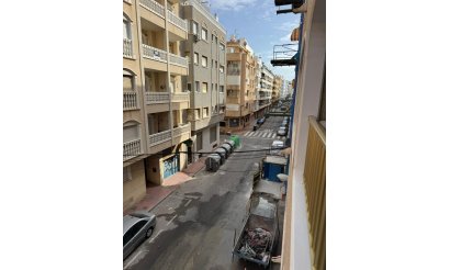 Resale - Apartment / flat - Torrevieja - Playa de los Locos