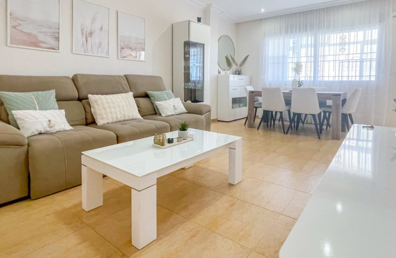 Resale - Townhouse - Orihuela Costa - Punta Prima
