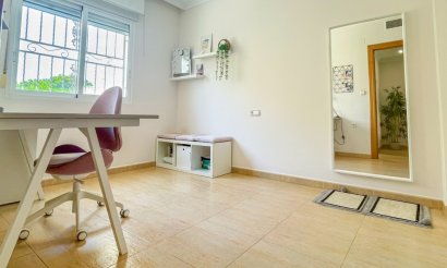 Resale - Townhouse - Orihuela Costa - Punta Prima