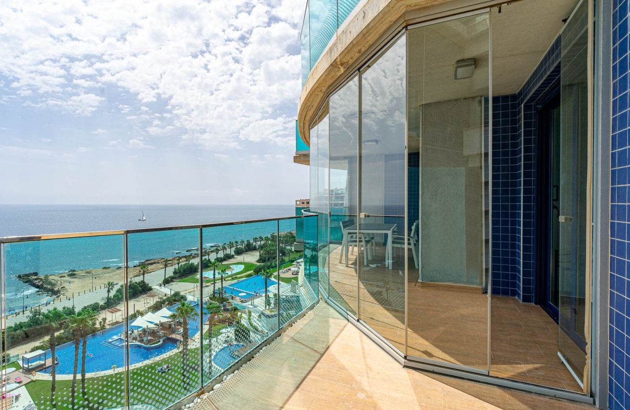 Resale - Apartment / flat - Punta Prima