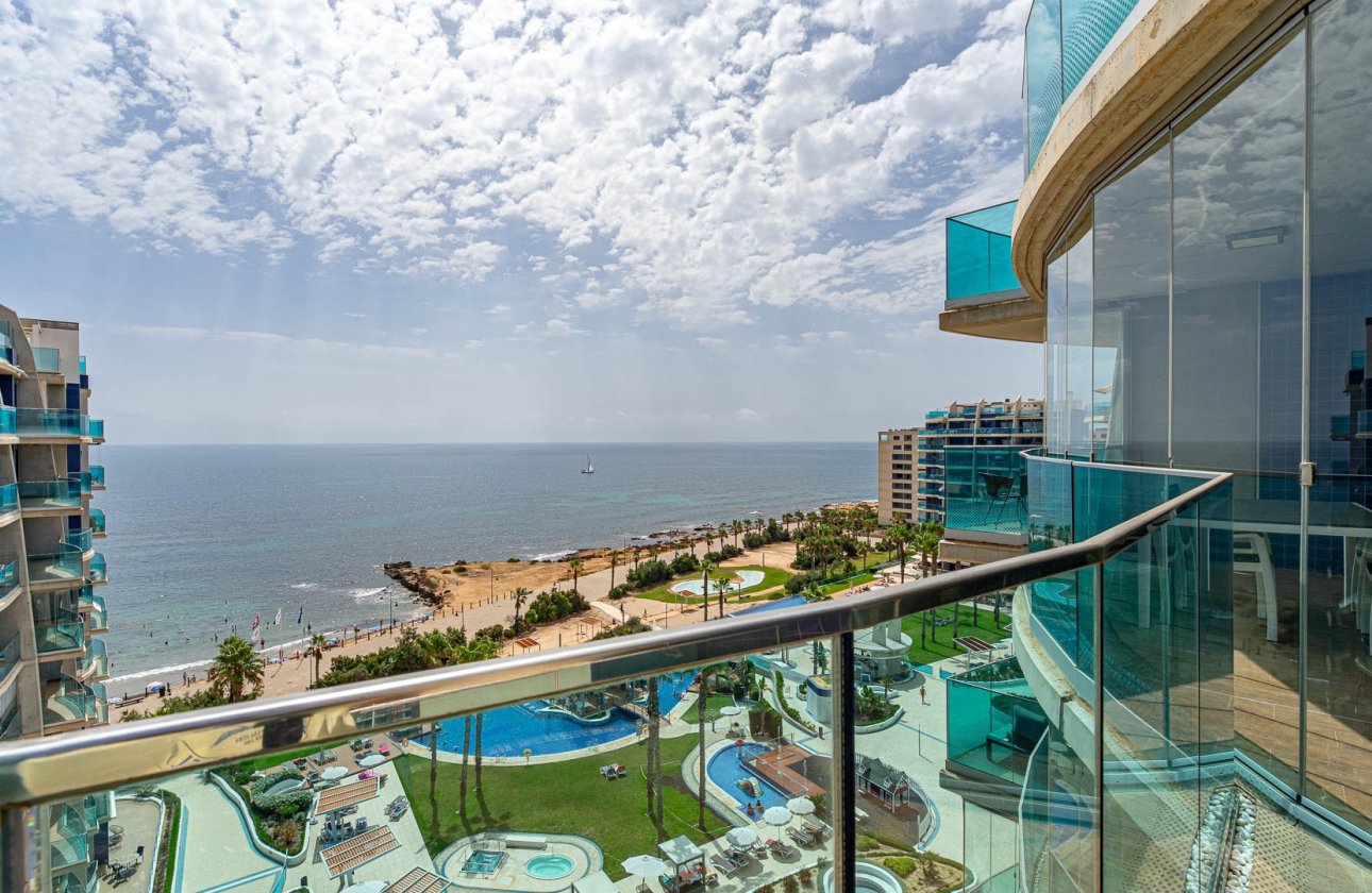 Resale - Apartment / flat - Punta Prima