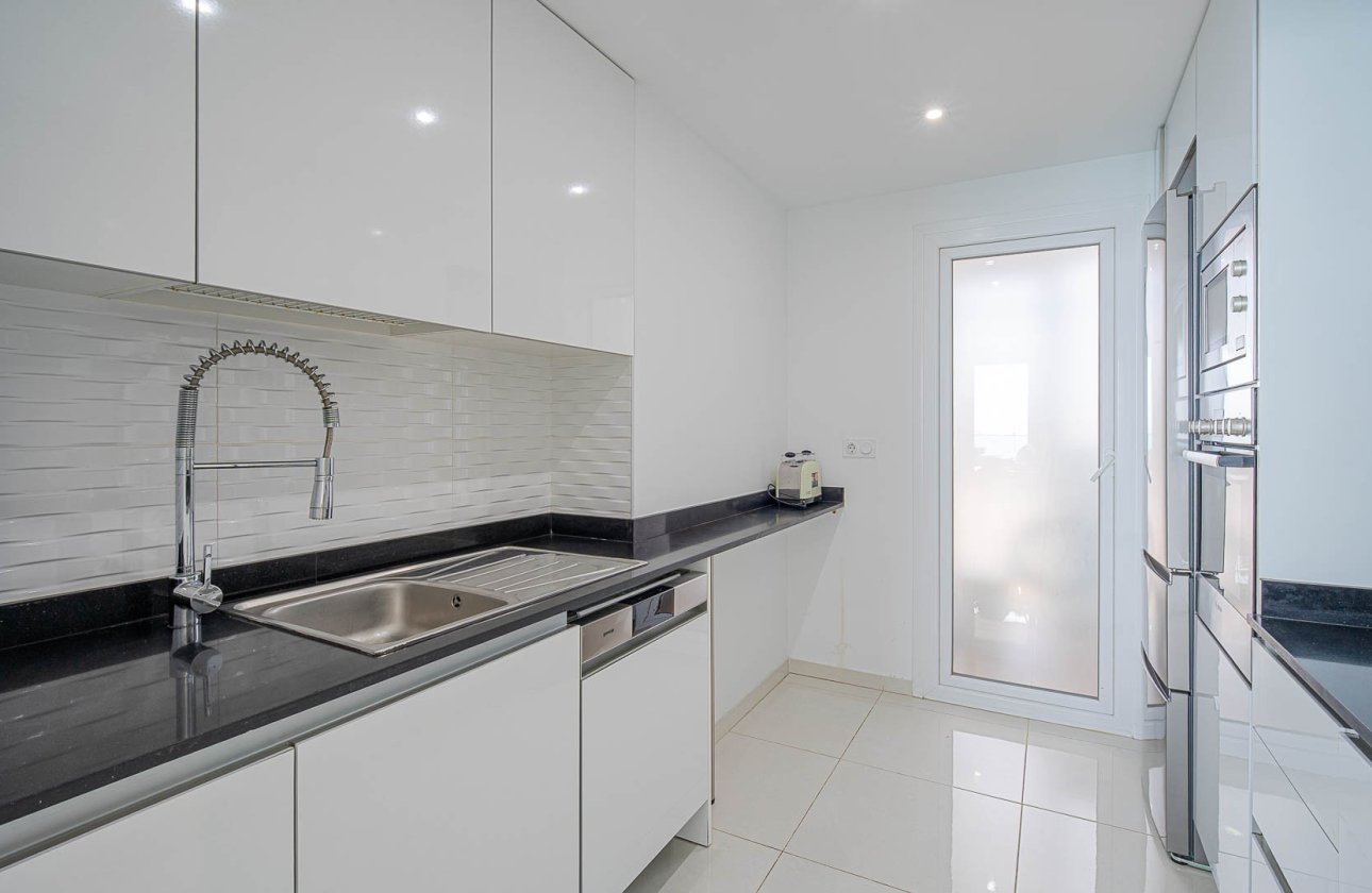 Resale - Apartment / flat - Punta Prima