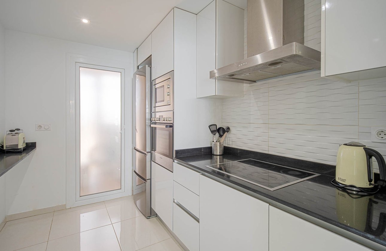 Resale - Apartment / flat - Punta Prima