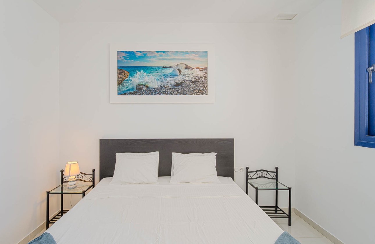 Resale - Apartment / flat - Punta Prima