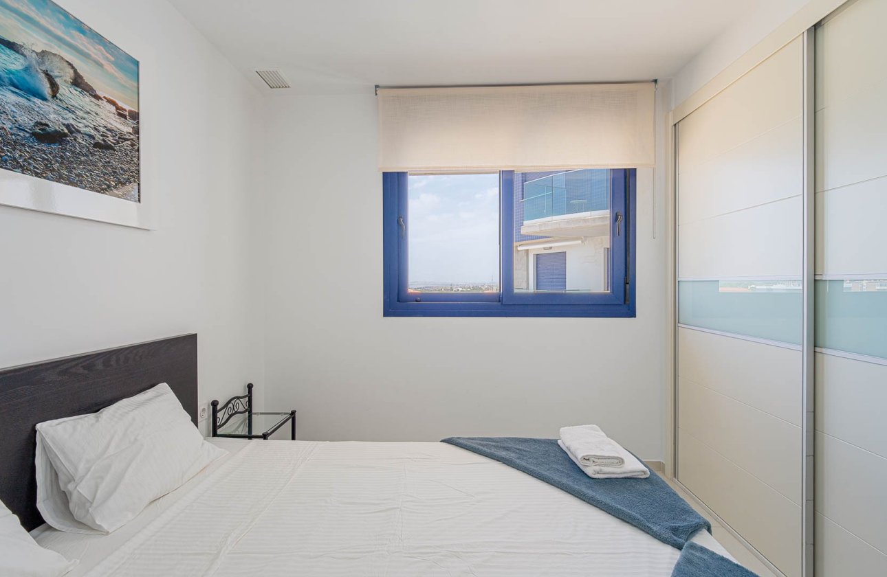 Resale - Apartment / flat - Punta Prima